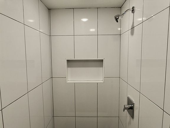 landlord_unit_photo_69435976_6