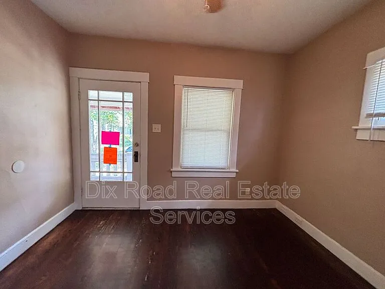 24 Lutz Ave — Photo 8
