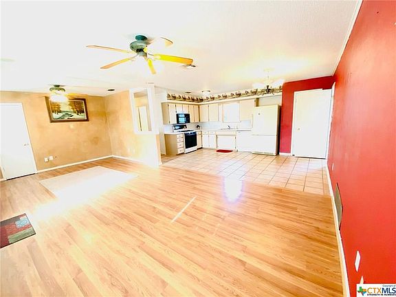 4th image of 308 Baize Dr