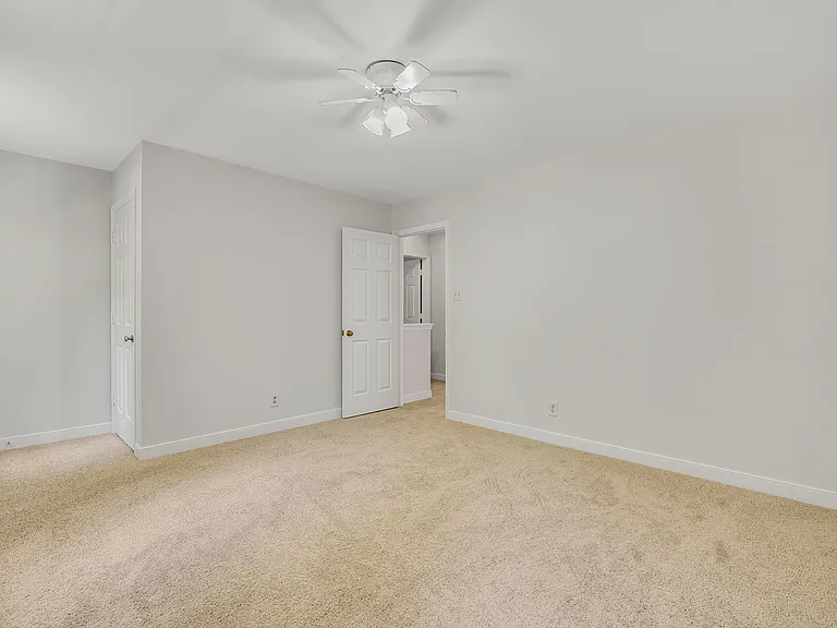 5700 Standing Oak Rd — Photo 23