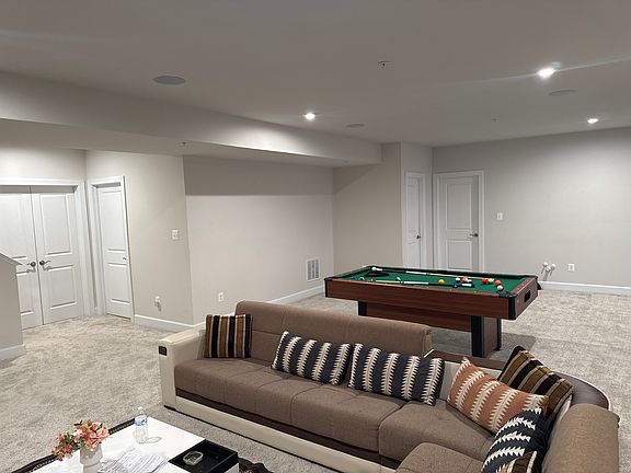 3rd image of 12505 Marlboro Pointe Dr #Basement