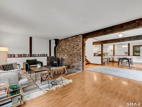 5th image of 100 Shortwoods Road