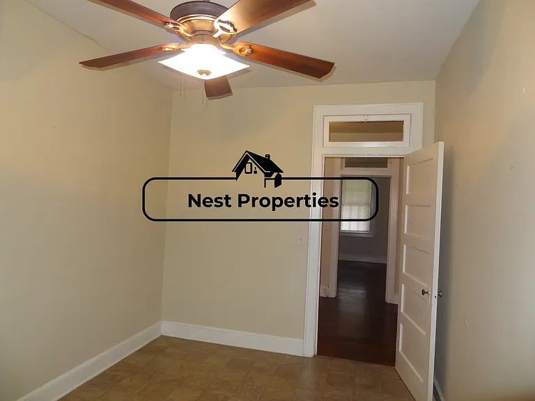 300 S Harden St — Photo 10