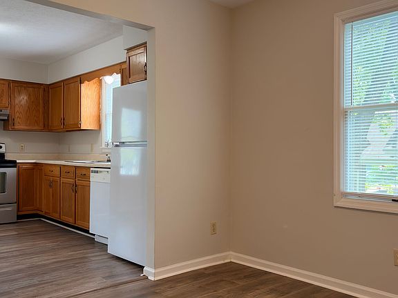 3rd image of 1116 S Park Ave