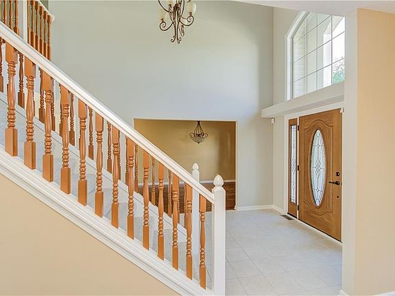 5th image of 3040 Shadow Lake Dr