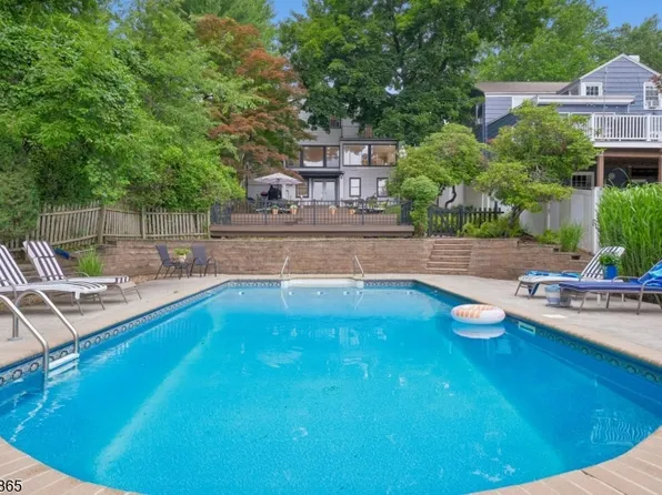 144 Walker Rd, West Orange Twp., NJ 07052