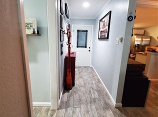 15123 Harness Ln, Webster, TX 77598