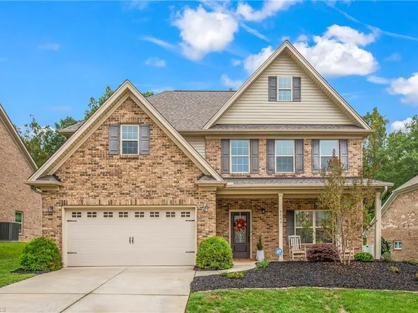 6149 Barrington Oaks Dr, Clemmons, NC 27012