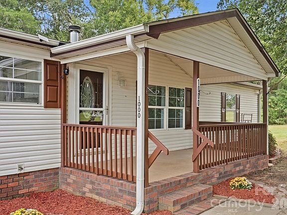 3rd image of 1000 Olde Creek Trl
