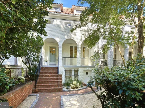 2318 Ashmead Pl NW, Washington, DC 20009