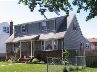 18 Fradkin St, Wallington, NJ 07057