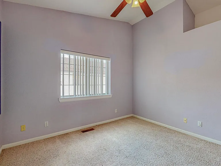 13612 Vic Rd NE — Photo 19