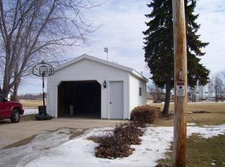 112 Church St, Stockbridge, WI 53088