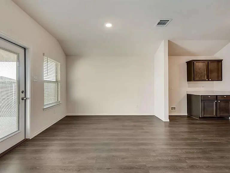 972 Glover Dr — Photo 20