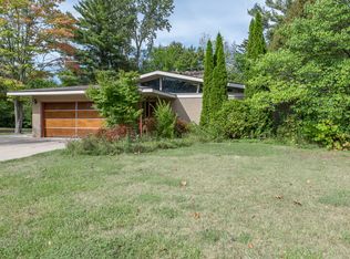 414 W Meadowbrook Dr, Midland, MI 48640
