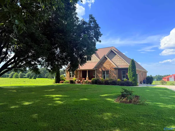 1721 Brashiers Chapel Rd, Arab, AL 35016