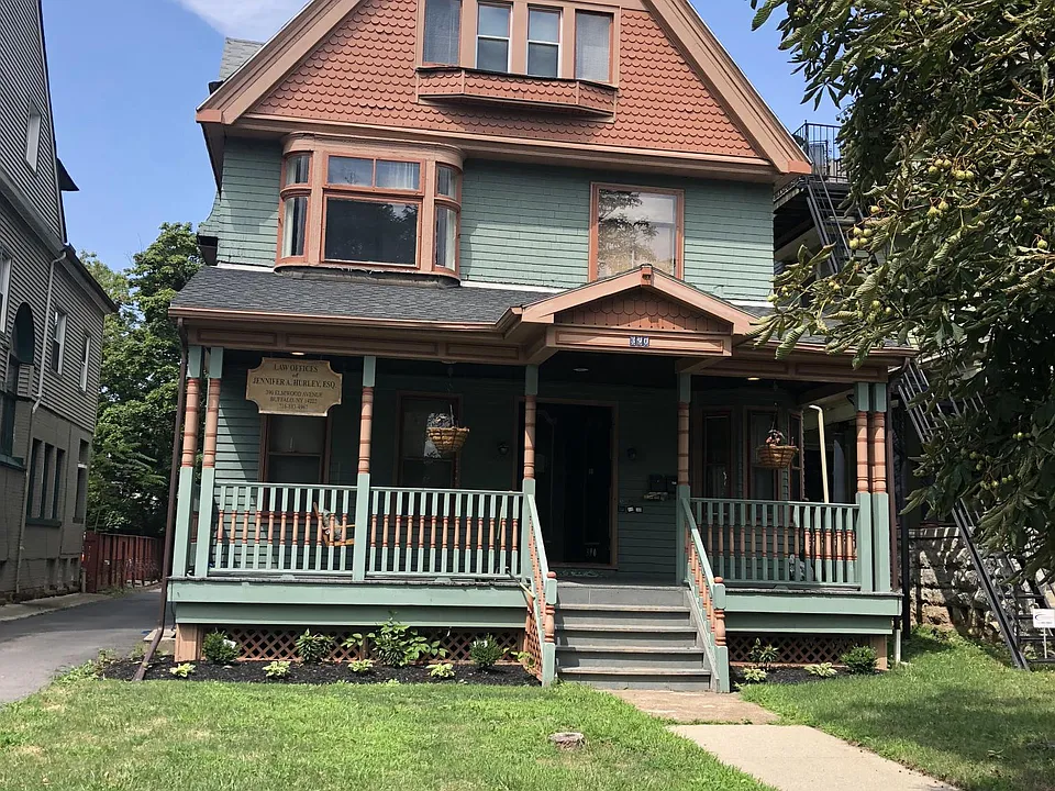 390 Elmwood Ave #3