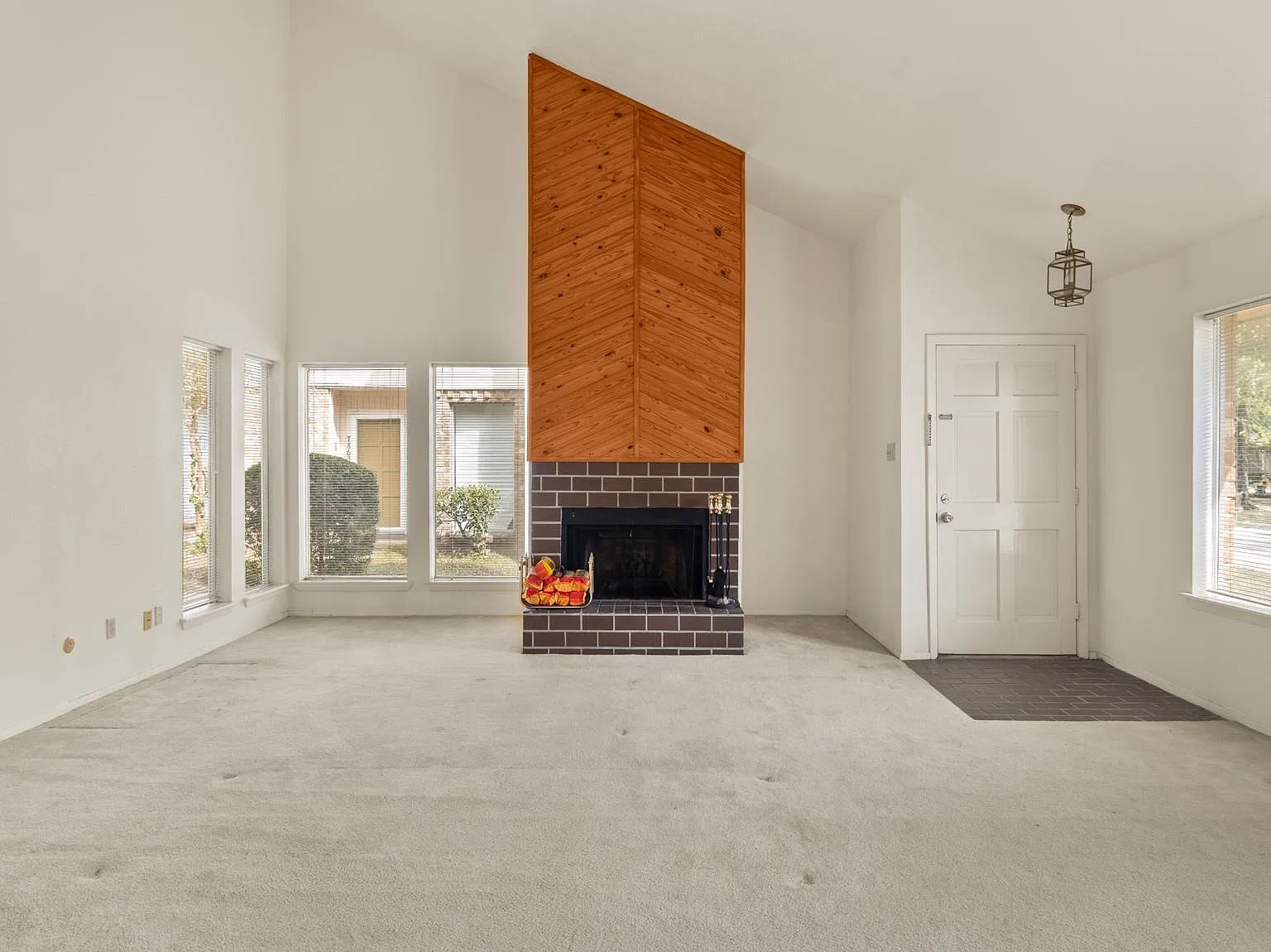 2 bed, 2.0 bath, 1455 sqft, $1,300 — Photo 4