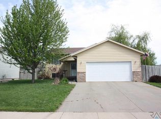 104 W Ironwood St, Brandon, SD 57005