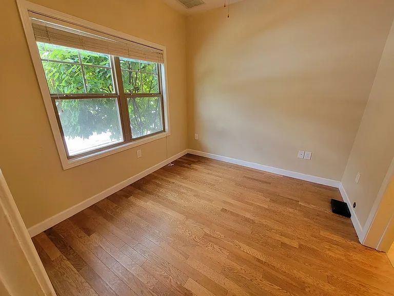 Forrest Edge Townhomes! - 4bd/4ba: Centrally Located! Upscale Student Living! — Photo 6