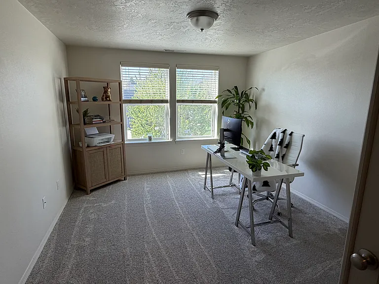 3577 SW Pumice Stone Ave — Photo 13