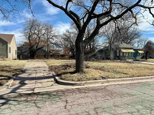 440 Harding St, Wichita, KS 67208