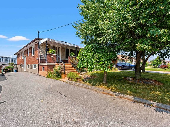 2nd image of 24 Whitbread Cres
