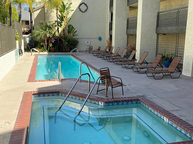 64 N Mar Vista Ave #103 — Photo 15