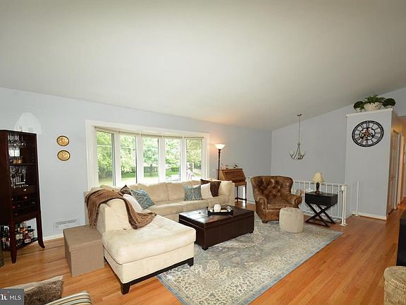 2nd image of 8423 Wendell Dr