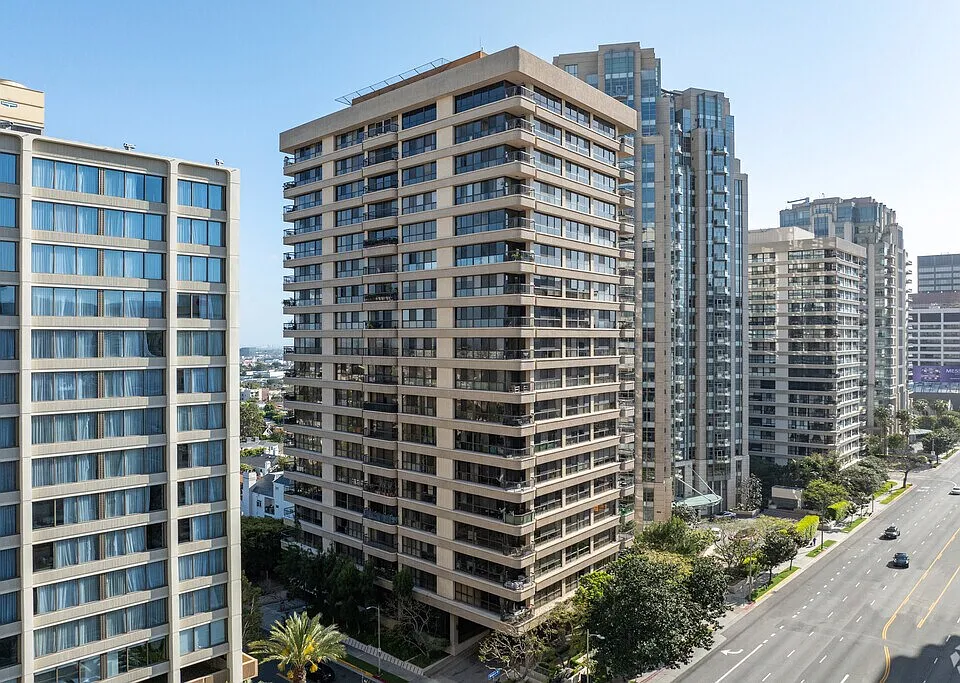 10750 Wilshire Blvd #204