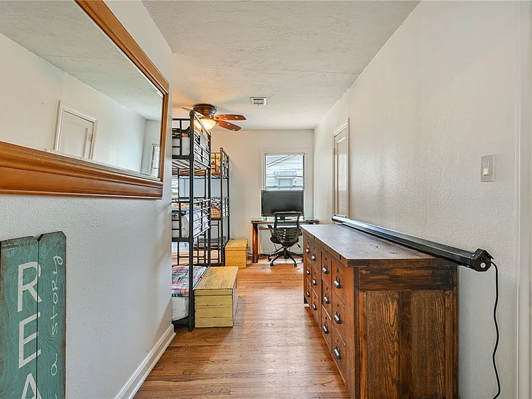 3805 Ridgewood St — Photo 6