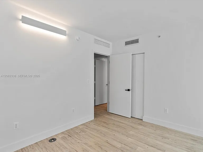 92 SW 3rd St #704 — Photo 34