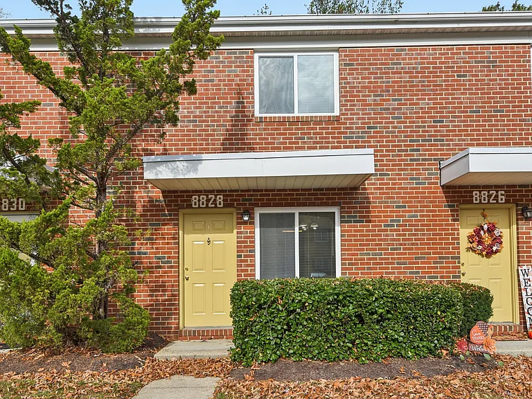 Howard Hills Rental Townhomes and Duplexes — Photo 14