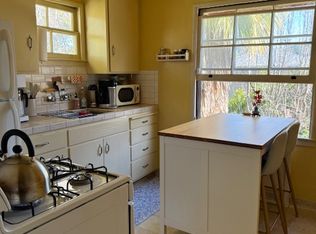 1621 Woodland Ave, East Palo Alto, CA 94303