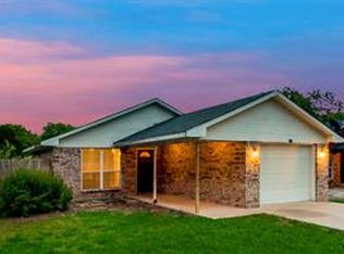 605 Franklin Ave, Pottsboro, TX 75076