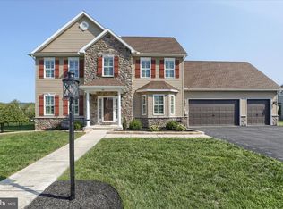 45 Country Side Dr, Carlisle, PA 17013