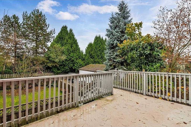 North Vancouver House for rent - 4 Bedrooms — photo 7