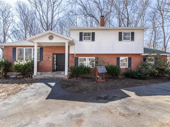 3238 Woodlea Rd, Orefield, PA 18069