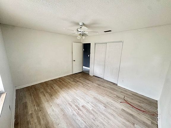 5th image of 2993 SE Camino Ave #1