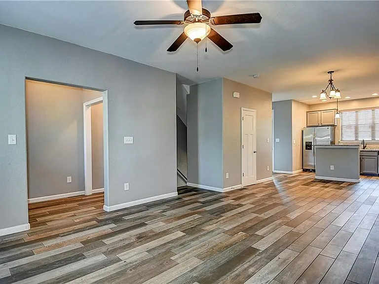 624 Foster Ln — Photo 18