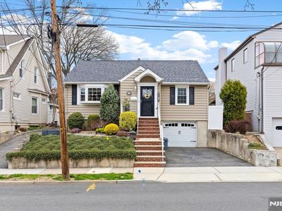 275 Laurel Pl, East Rutherford, NJ, 07073