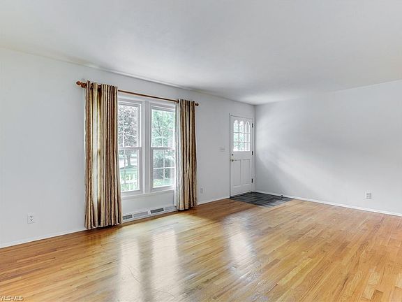 2nd image of 186 Green Hill Dr
