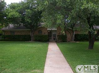 103 Holly Ln, Ovilla, TX 75154