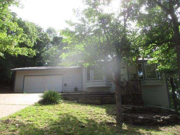 200 Wagonwheel Dr, Camdenton, MO 65020