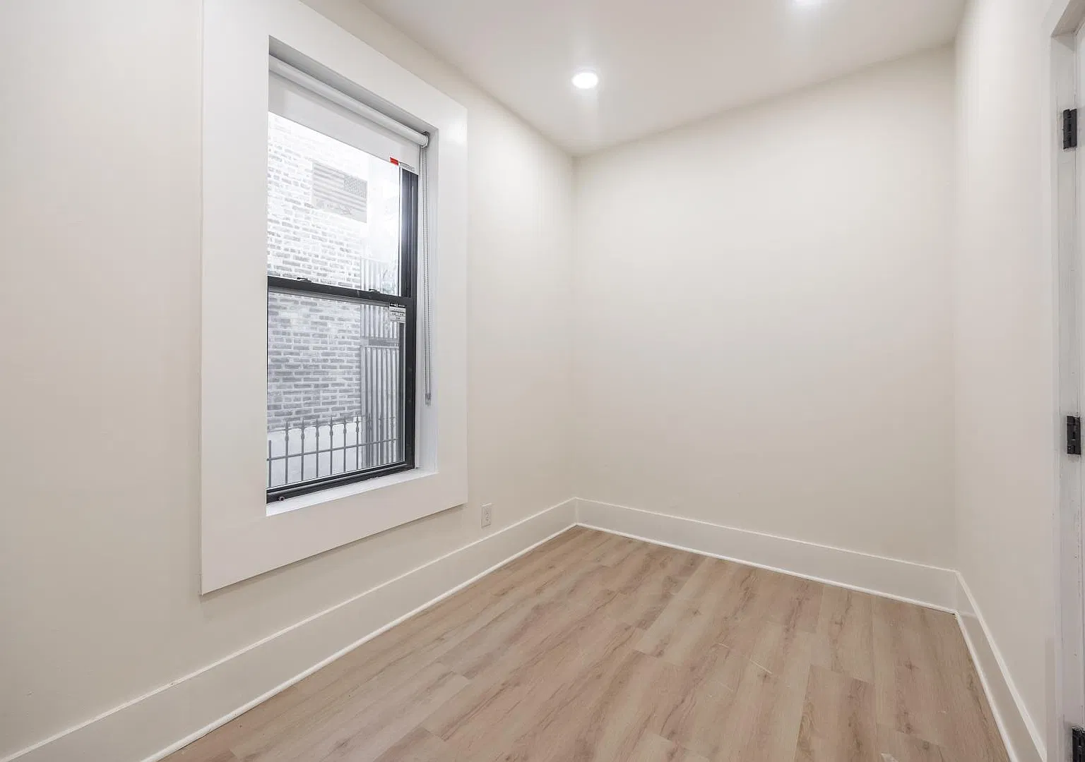 944 North Damen Avenue #1R — Photo 4