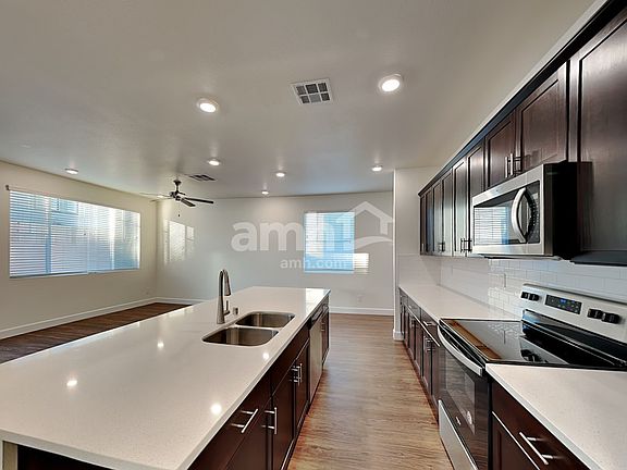 3rd image of 1806 Macchia Ave