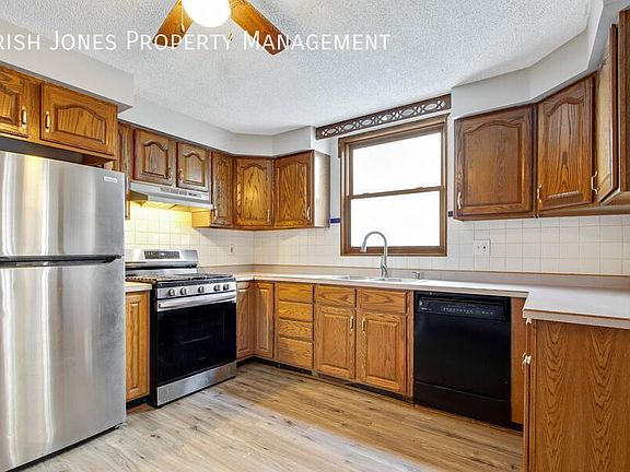 3rd image of 26 Bolton Pl