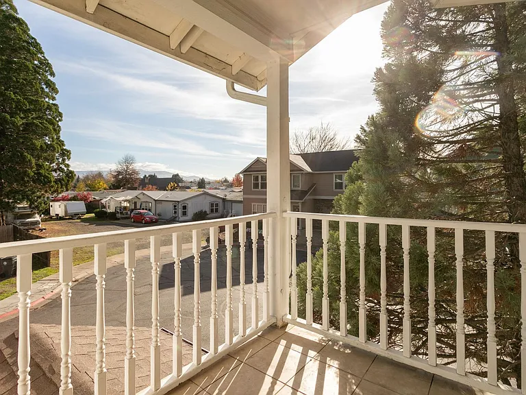 Deck off master bedroom