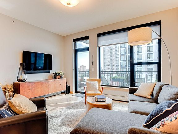 4th image of 740 Portland Ave #1104