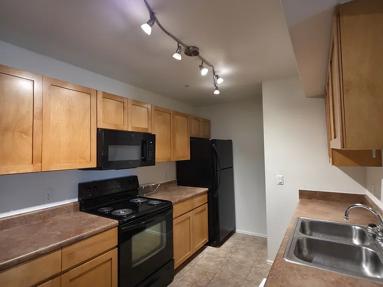 1185 W University Ave #13 — Photo 8